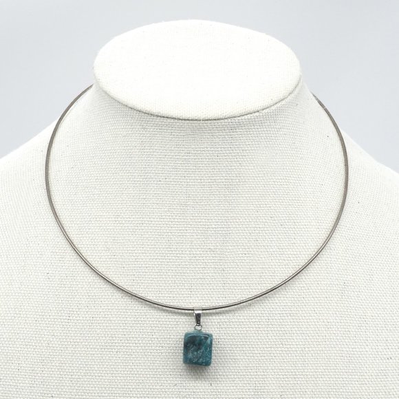 My Bead Emporium Jewelry - Choker Necklace with Genuine Apatite stone.